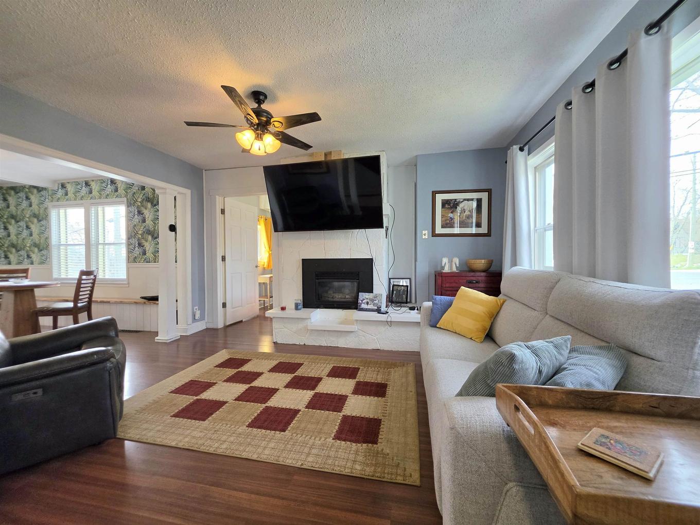 401 Third Street South, Kenora, ON