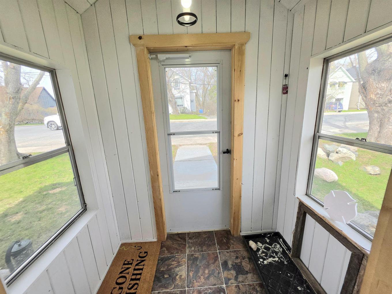 401 Third Street South, Kenora, ON