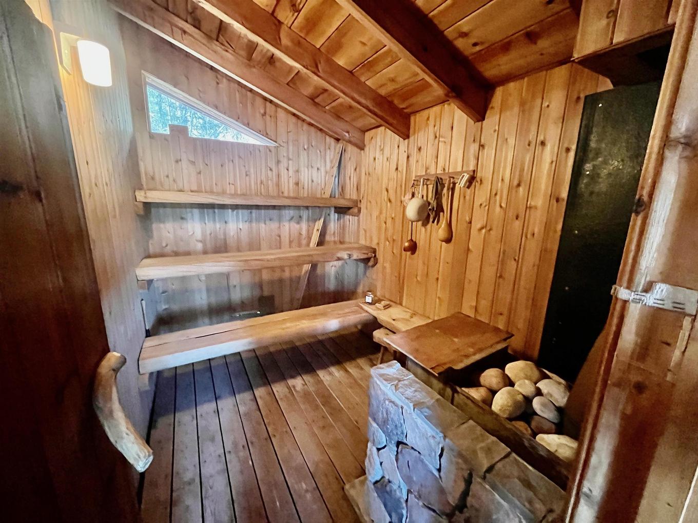 377 Crawford Drive, Dryden, ON - Indoor Photo Showing Other Room