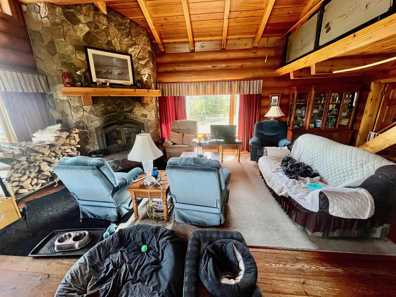 377 Crawford Drive, Dryden, ON - Indoor Photo Showing Living Room With Fireplace