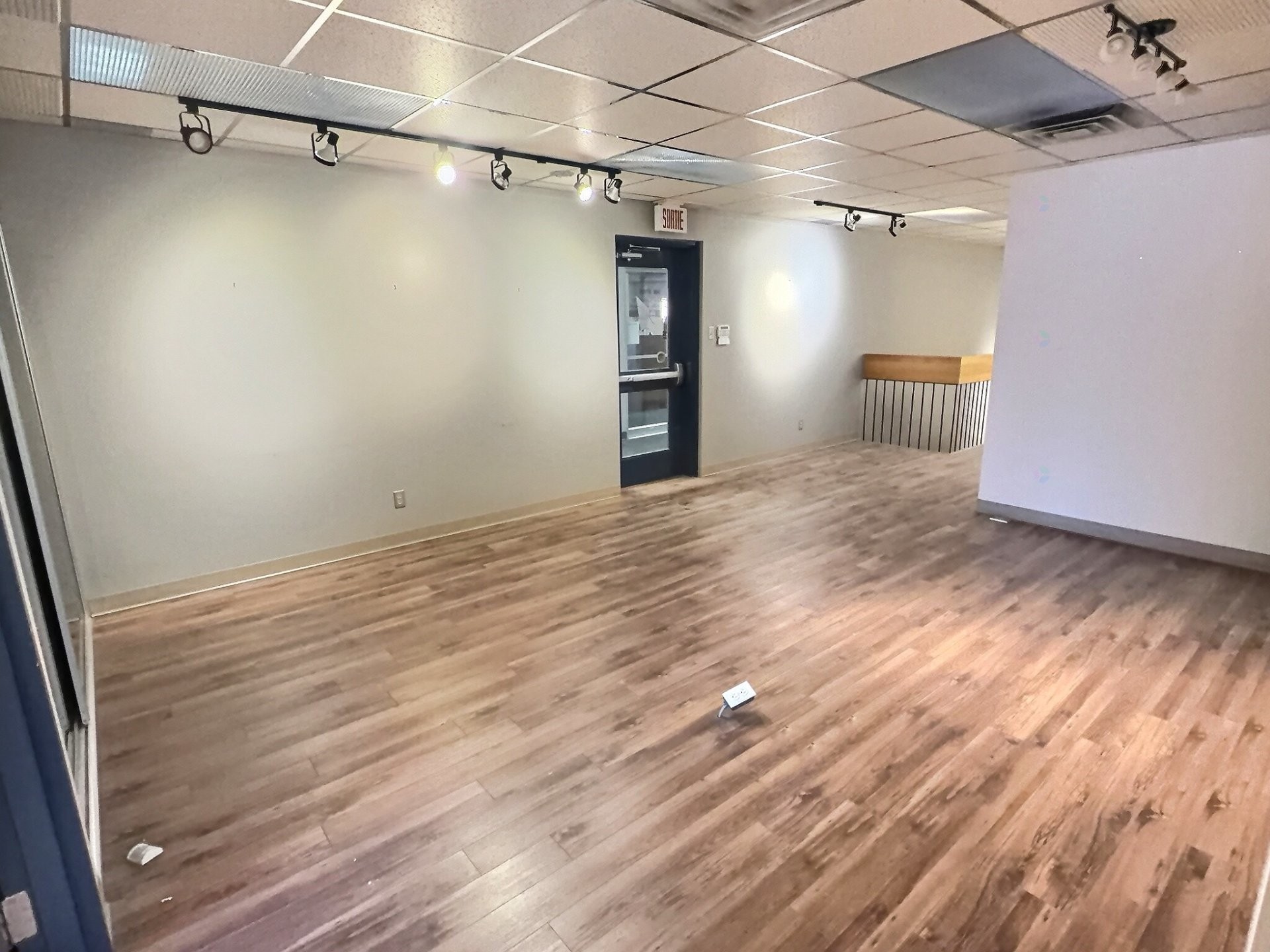 Overall view - 220-883 3E Avenue, Val-D'Or, QC - Indoor Photo Showing Other Room