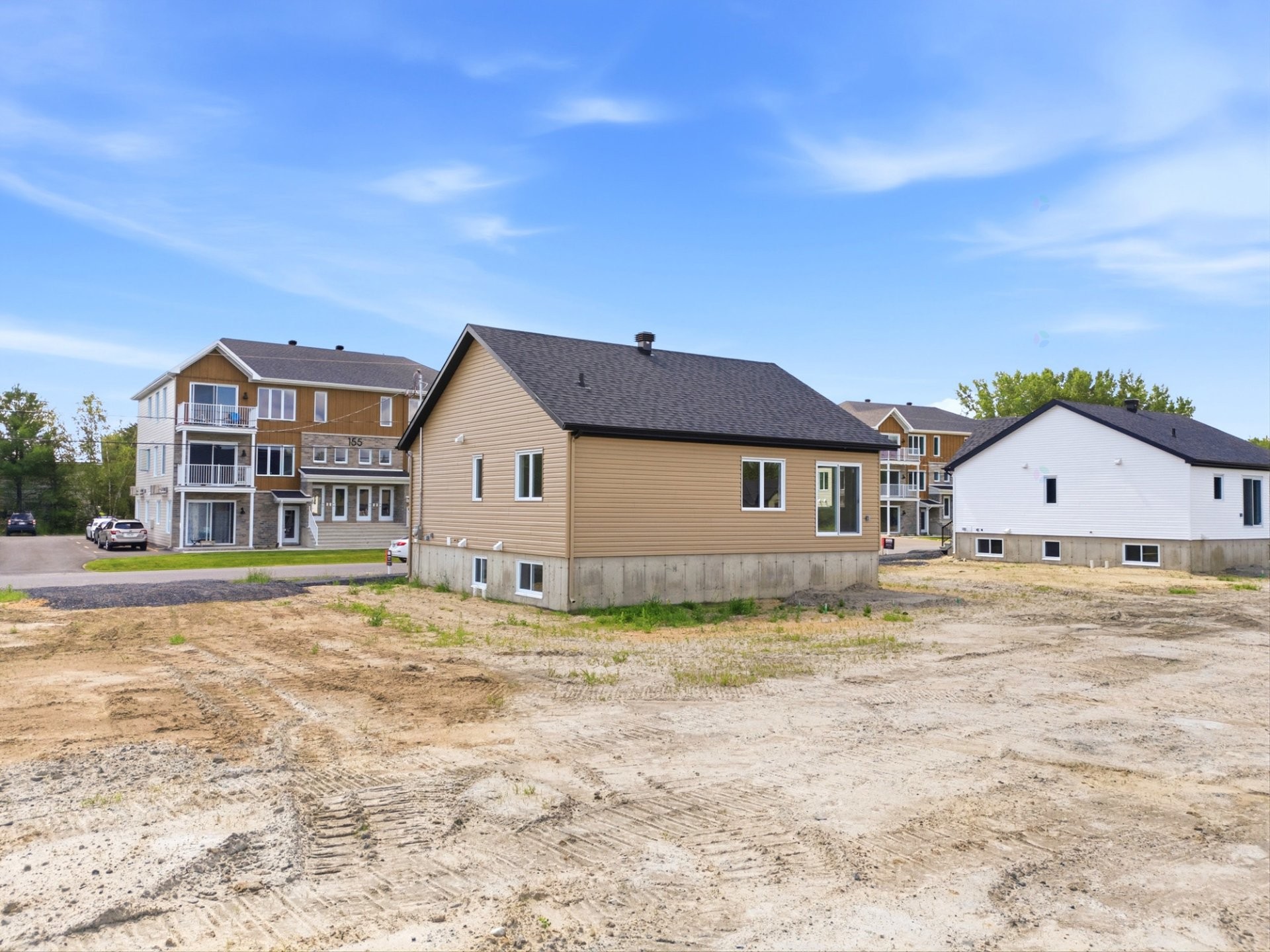Exterior - 150 Rue Rousseau, Sainte-Perpétue, QC