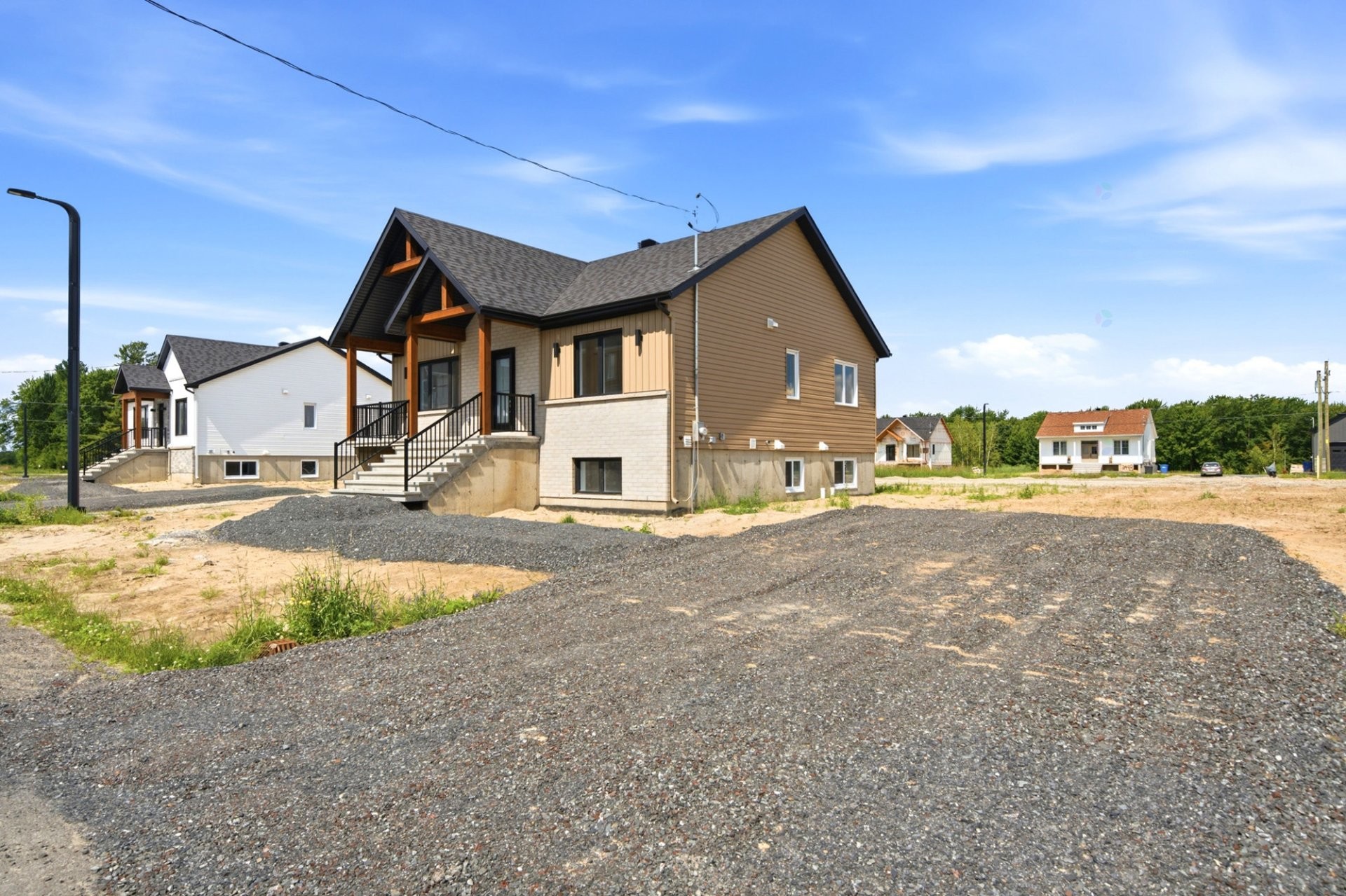 Exterior - 150 Rue Rousseau, Sainte-Perpétue, QC