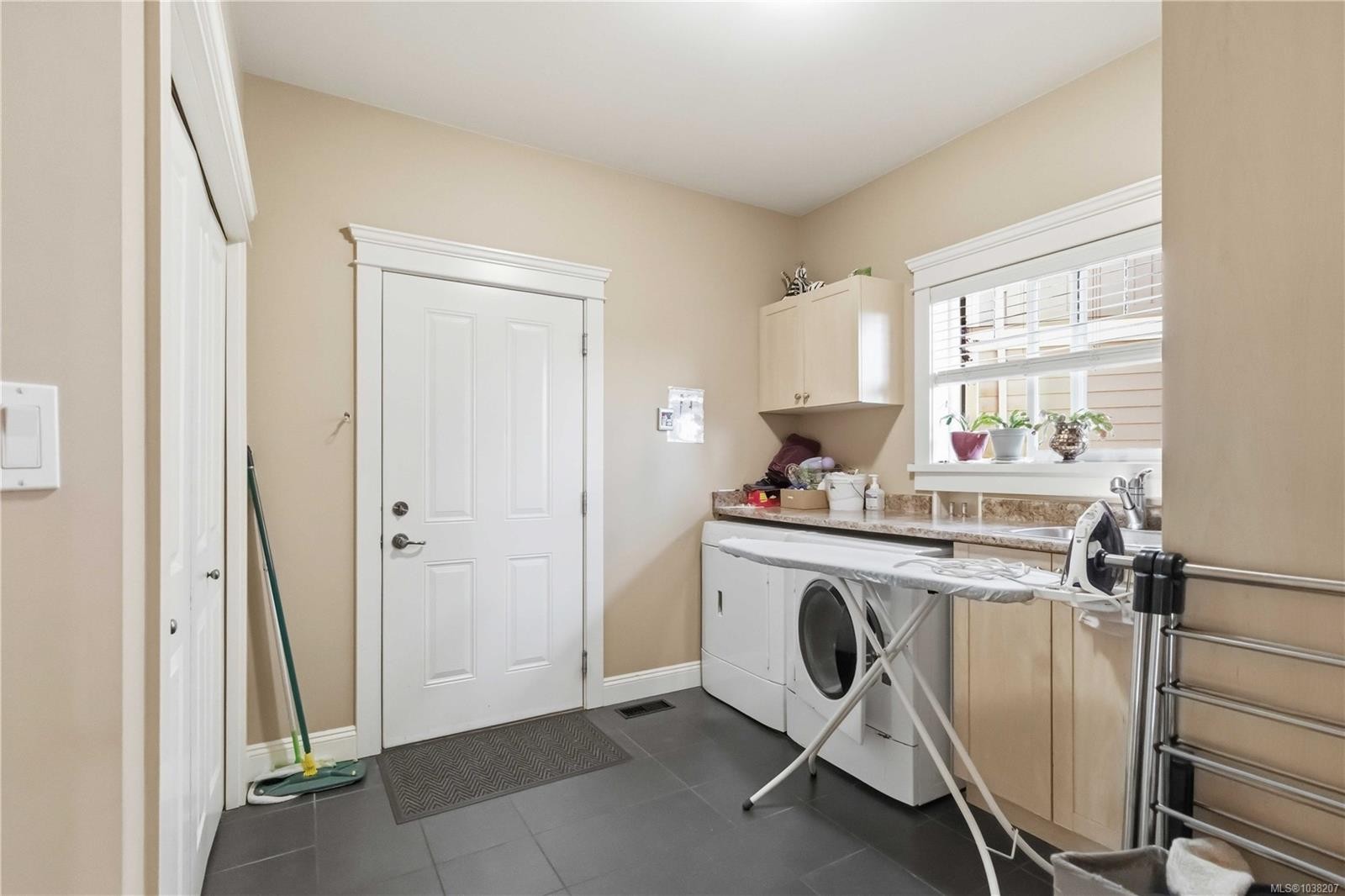 1297 Rockhampton Close, Langford, BC