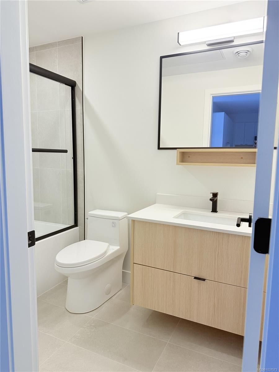 329-2629 Millstream Rd, Langford, BC - Indoor Photo Showing Bathroom