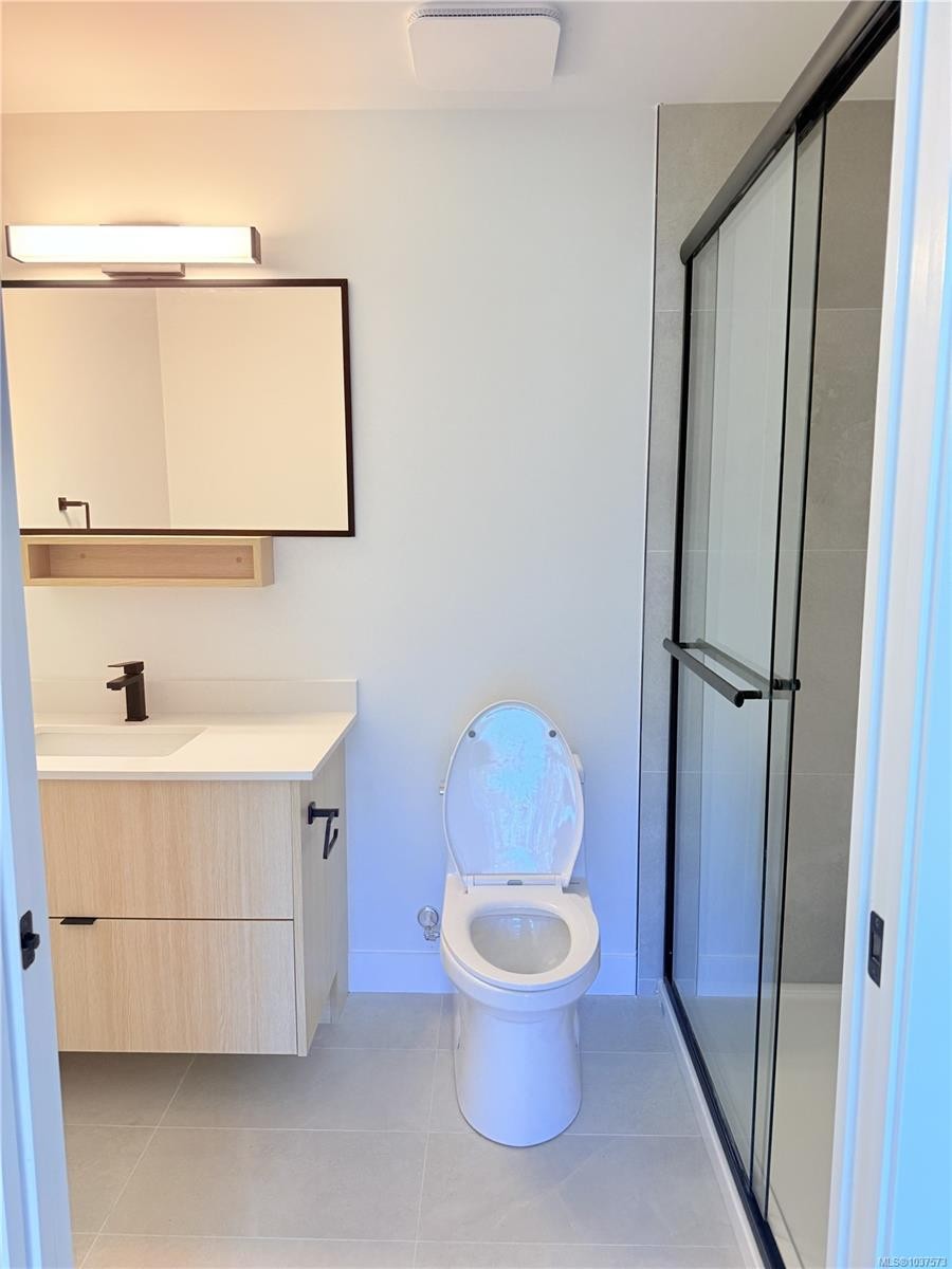 329-2629 Millstream Rd, Langford, BC - Indoor Photo Showing Bathroom
