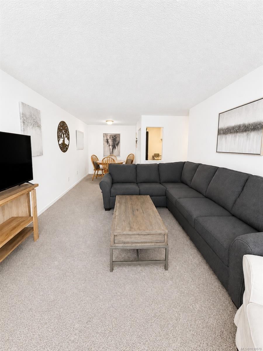 #205-7450 Rupert St, Port Hardy, BC - Indoor Photo Showing Living Room