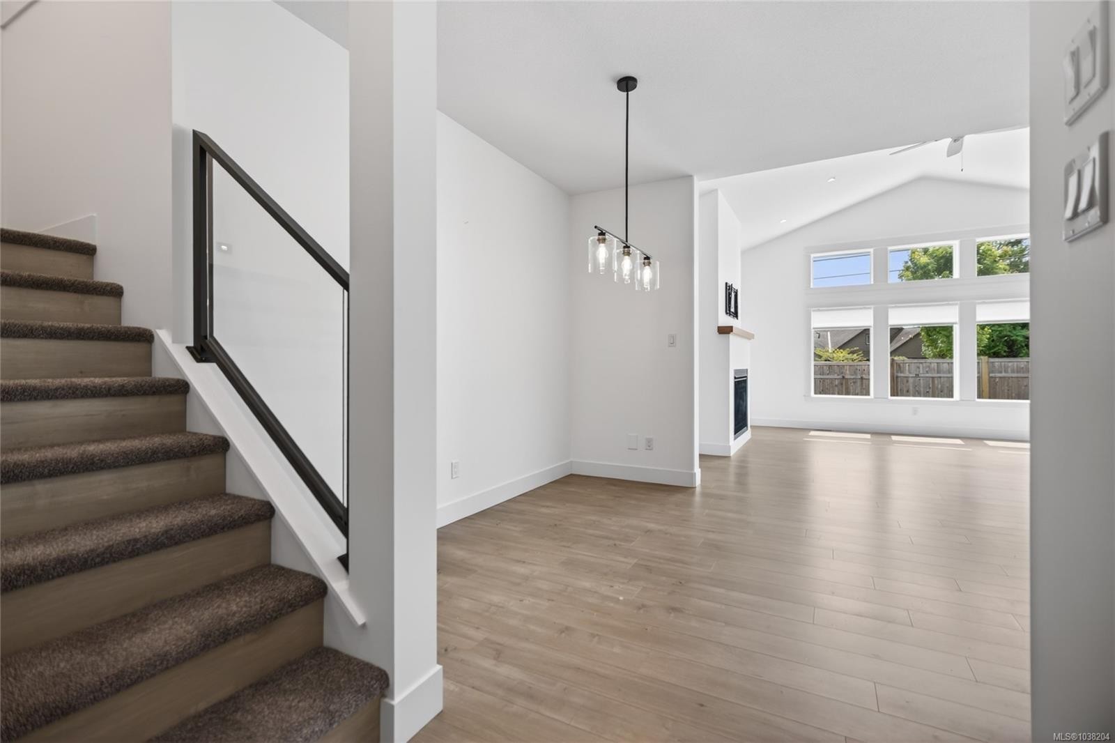 B-992 Erickson Rd, Campbell River, BC - Indoor Photo Showing Other Room