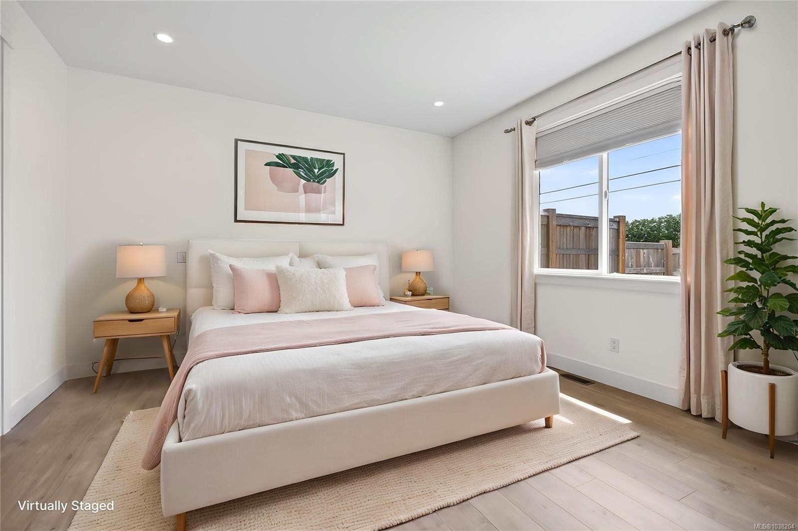 B-992 Erickson Rd, Campbell River, BC - Indoor Photo Showing Bedroom