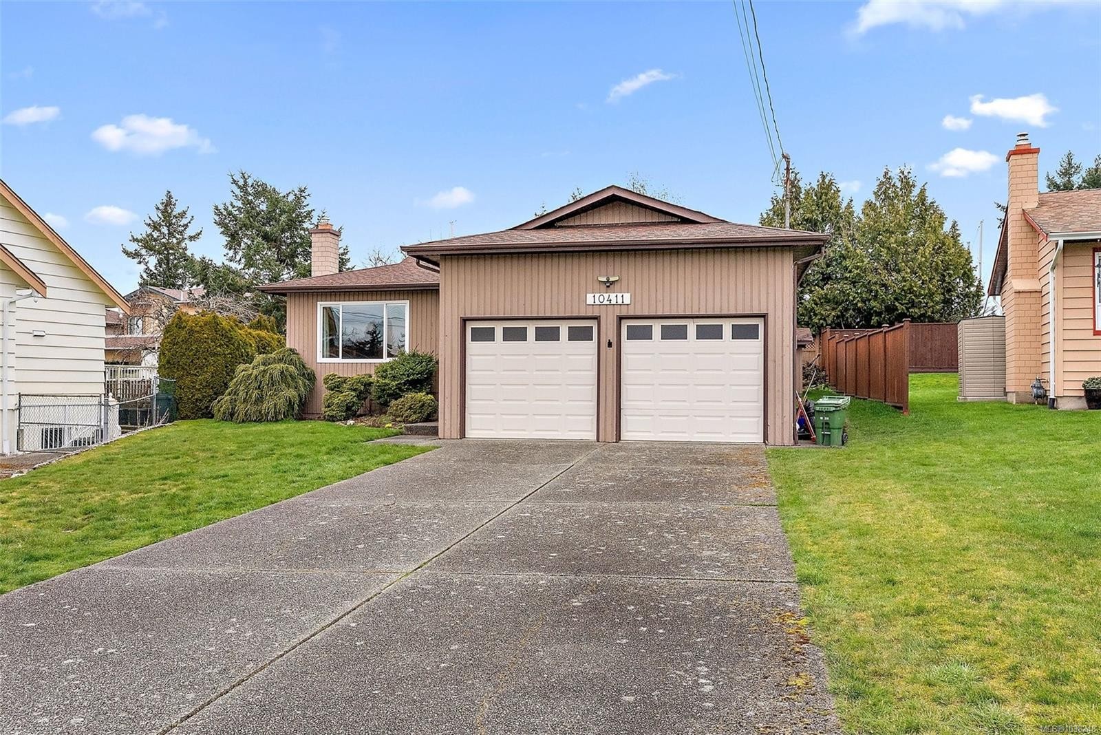 10411 Finch Pl, Sidney, BC