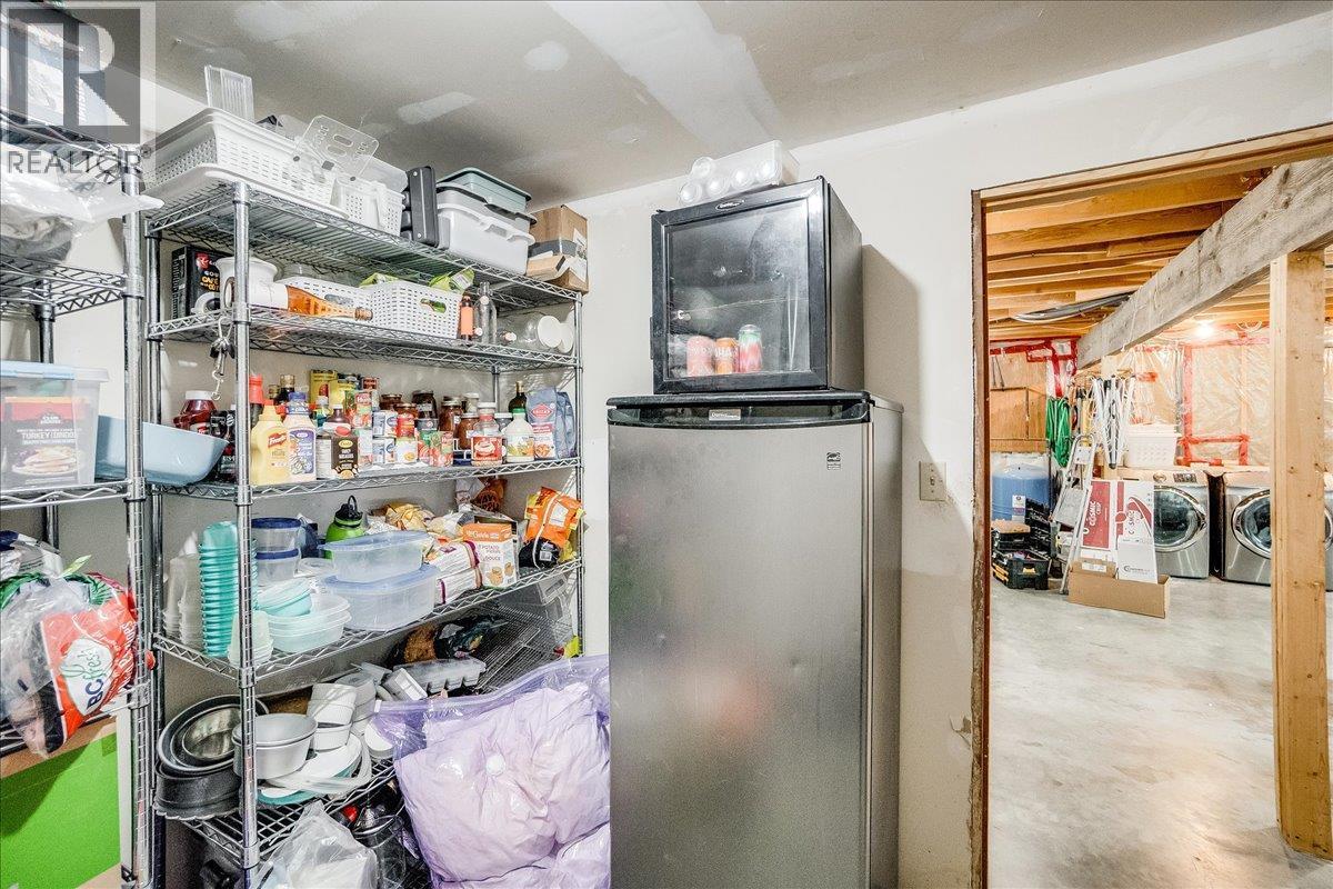 Main house cold room/storage - 3918 Passmore Upper Road, Passmore, BC - Indoor Photo Showing Other Room
