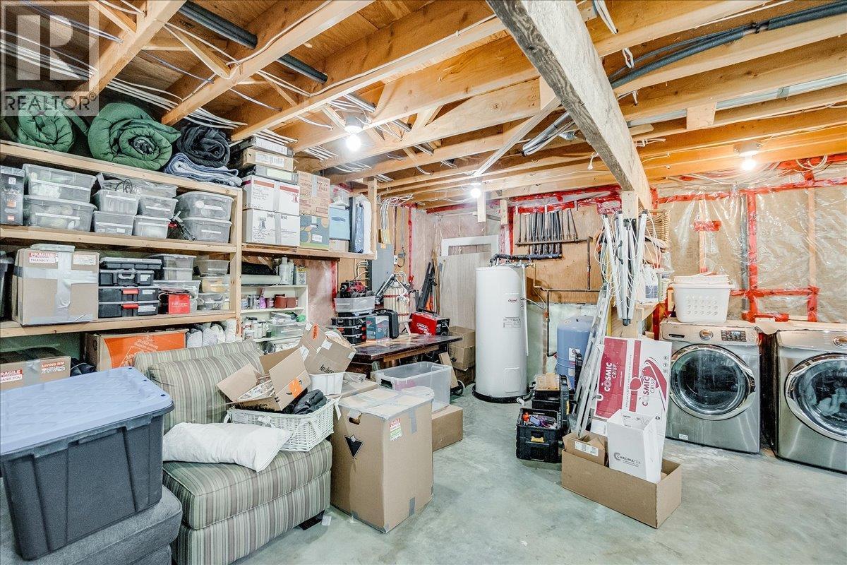 Main house basement - 3918 Passmore Upper Road, Passmore, BC - Indoor