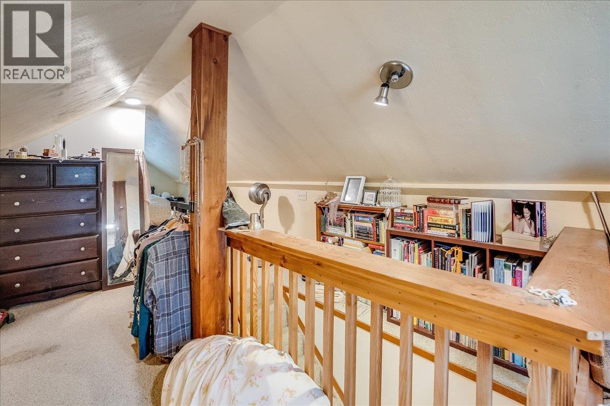 Second house bedroom - 3918 Passmore Upper Road, Passmore, BC - Indoor