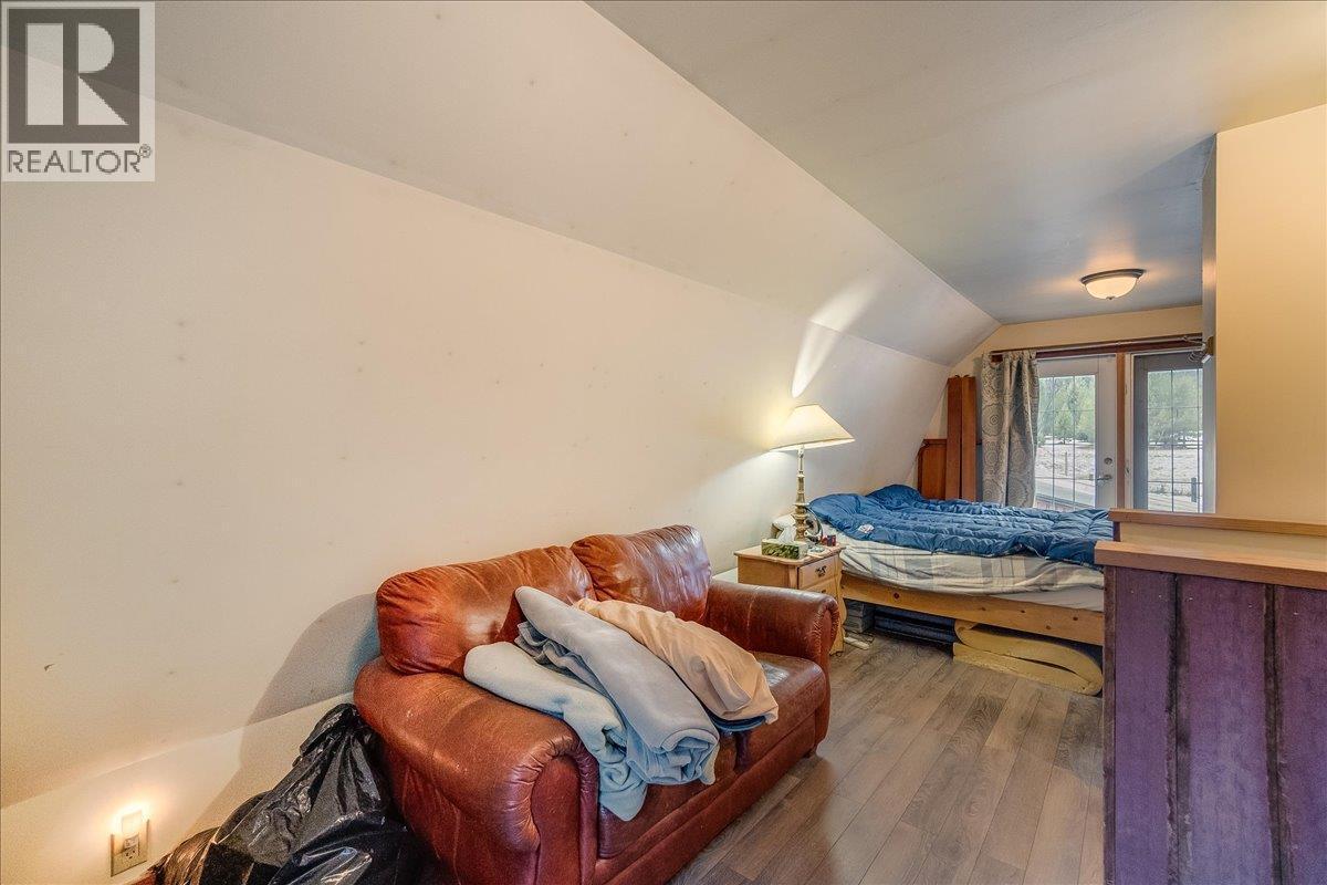 Third house bedroom - 3918 Passmore Upper Road, Passmore, BC - Indoor