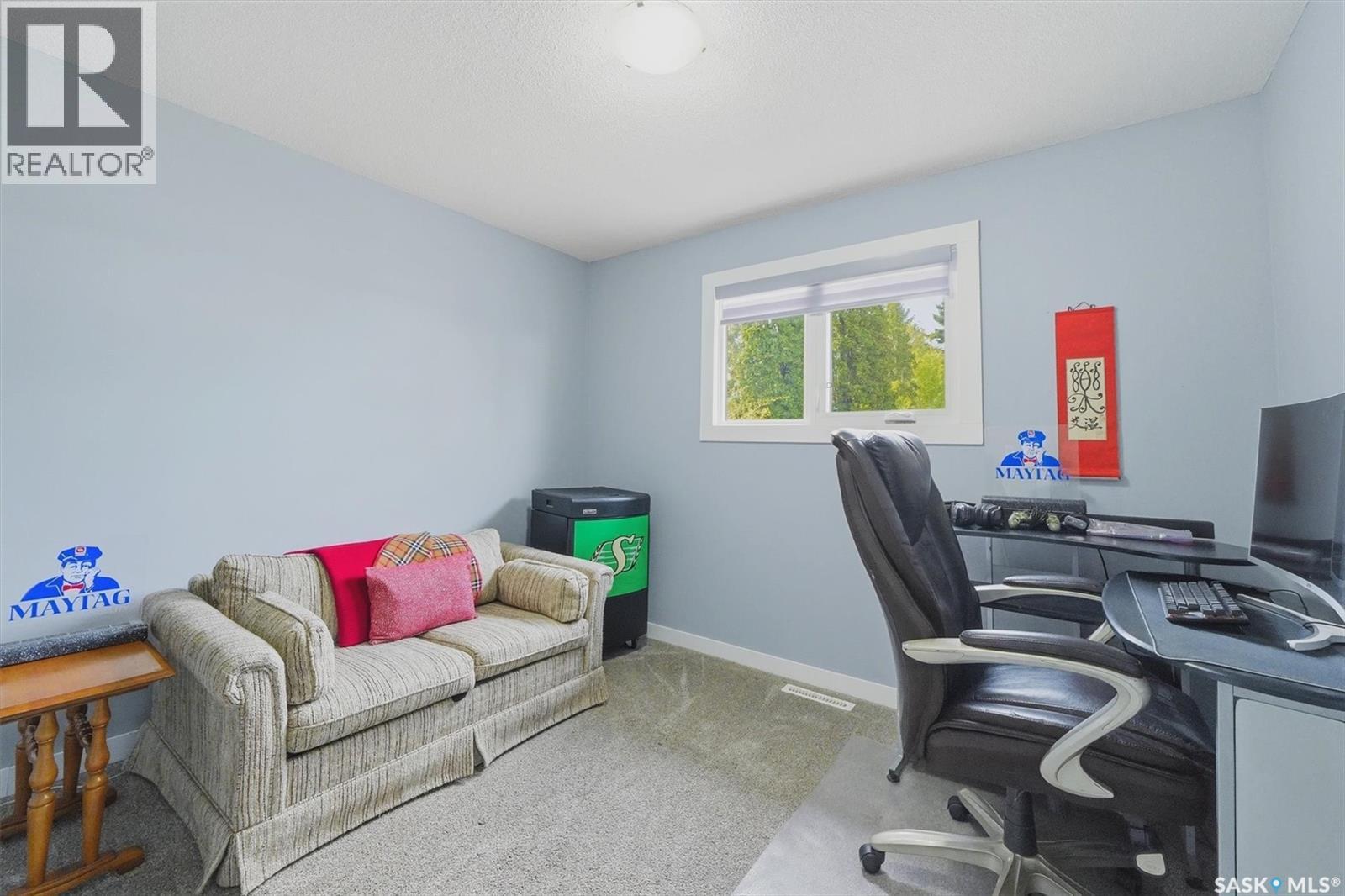 31 Bence Crescent, Saskatoon, SK - Indoor Photo Showing Office