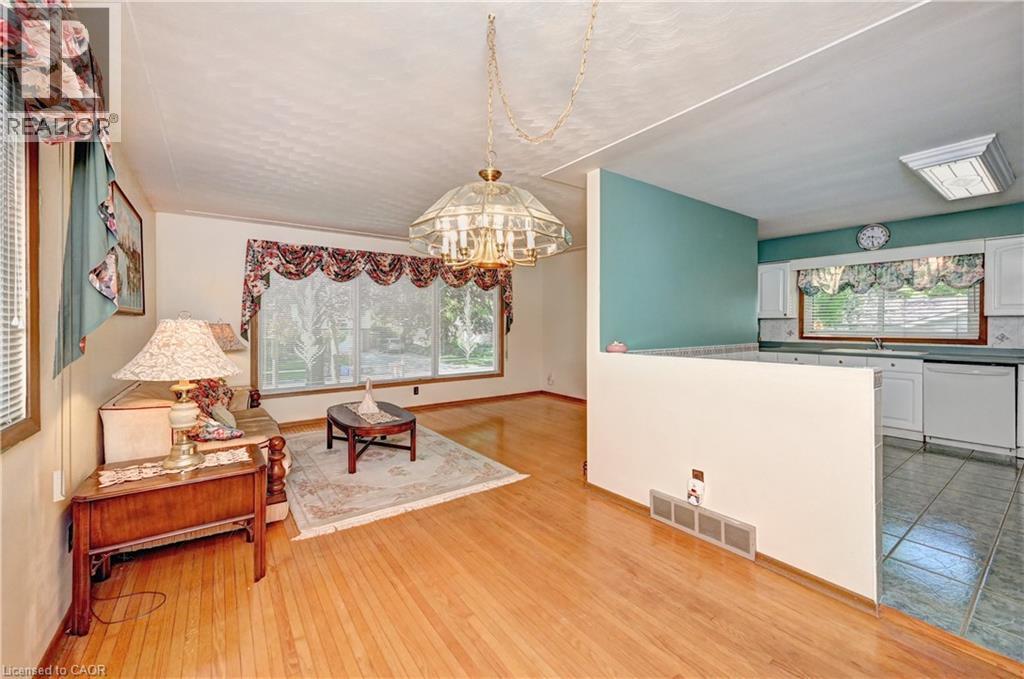 132 Forest Hill Drive, Kitchener, ON - Indoor Photo Showing Other Room