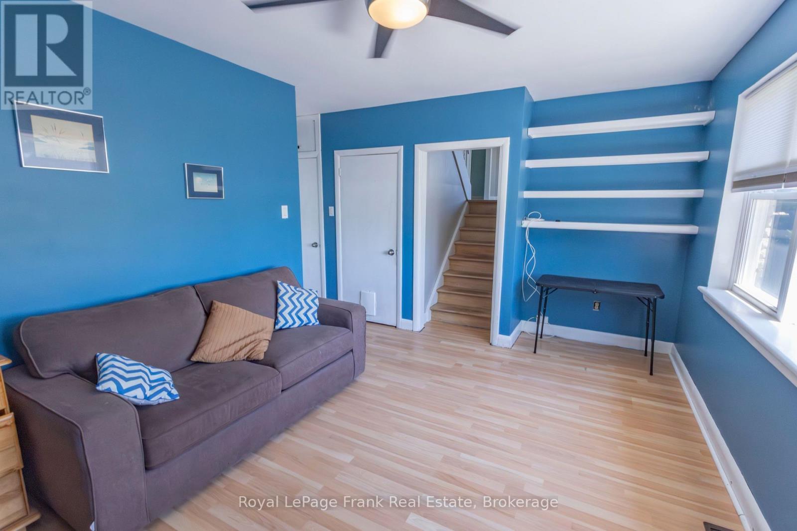 872 Weller Street, Peterborough (Monaghan Ward 2), ON - Indoor