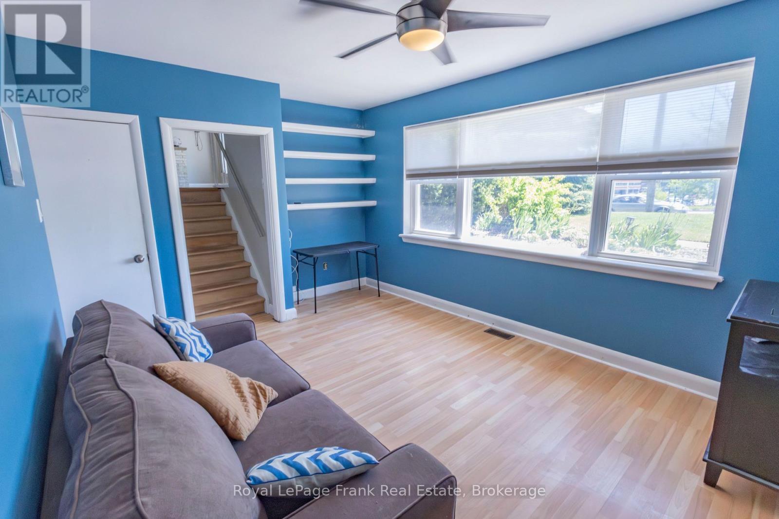 872 Weller Street, Peterborough (Monaghan Ward 2), ON - Indoor