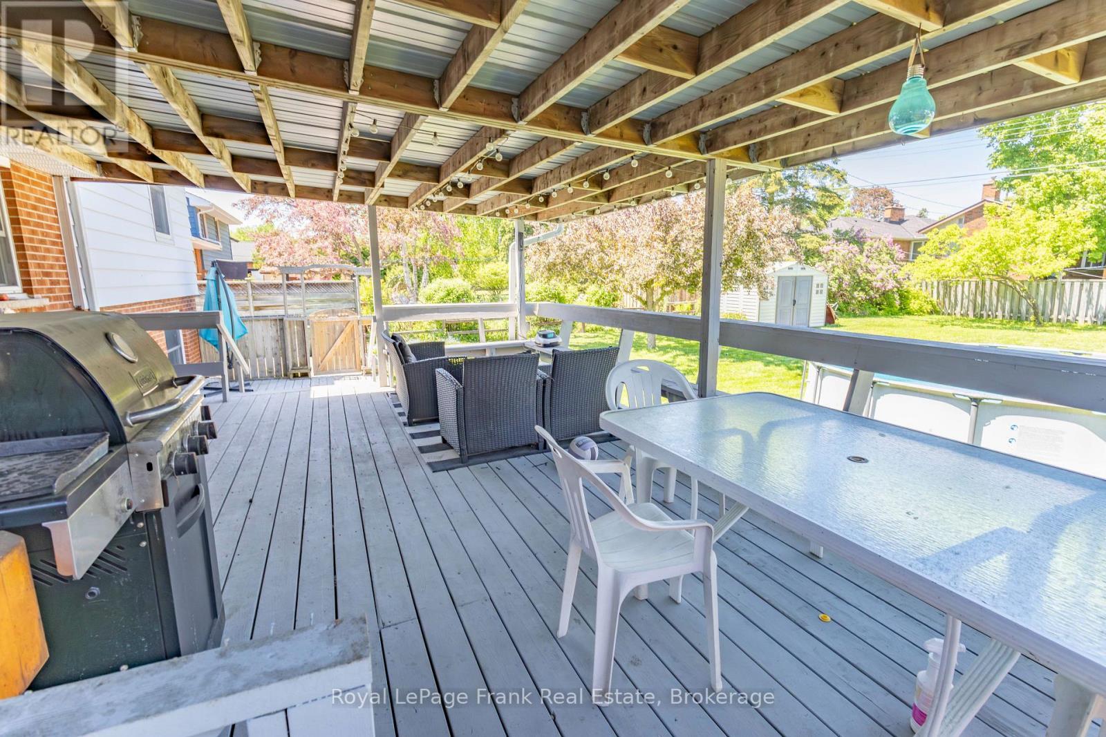 872 Weller Street, Peterborough (Monaghan Ward 2), ON - Outdoor With Deck Patio Veranda With Exterior