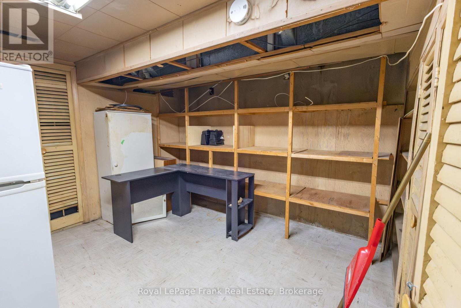 872 Weller Street, Peterborough (Monaghan Ward 2), ON - Indoor