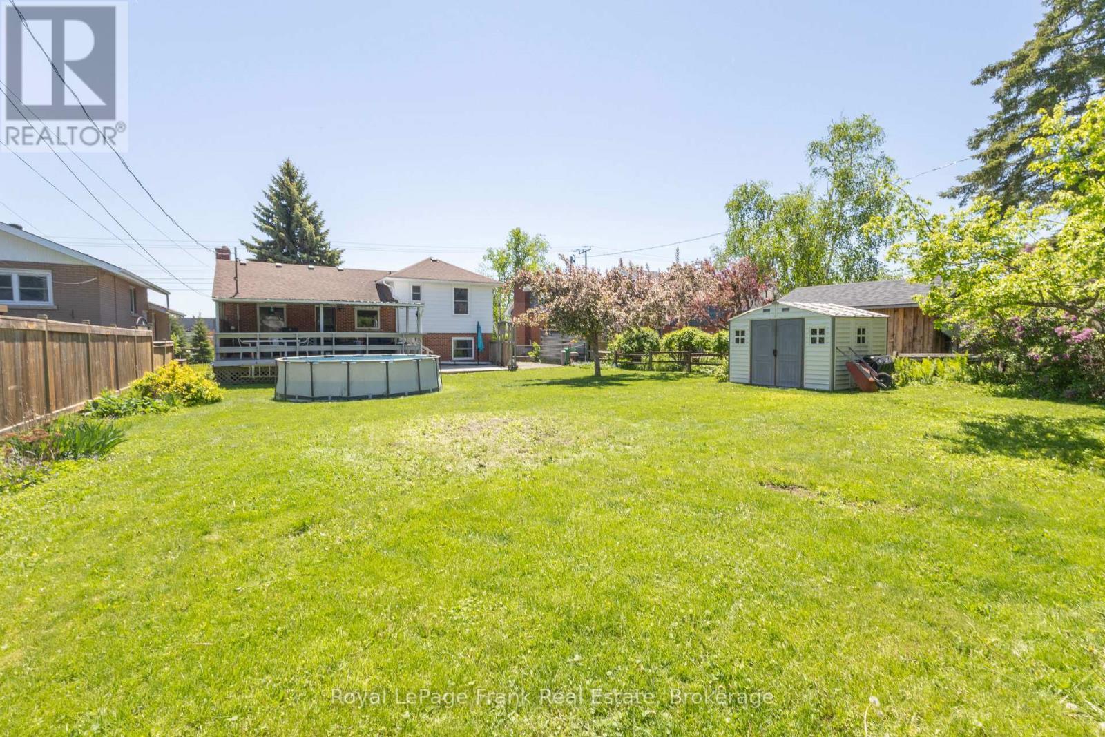 872 Weller Street, Peterborough (Monaghan Ward 2), ON - Outdoor With Backyard With Exterior
