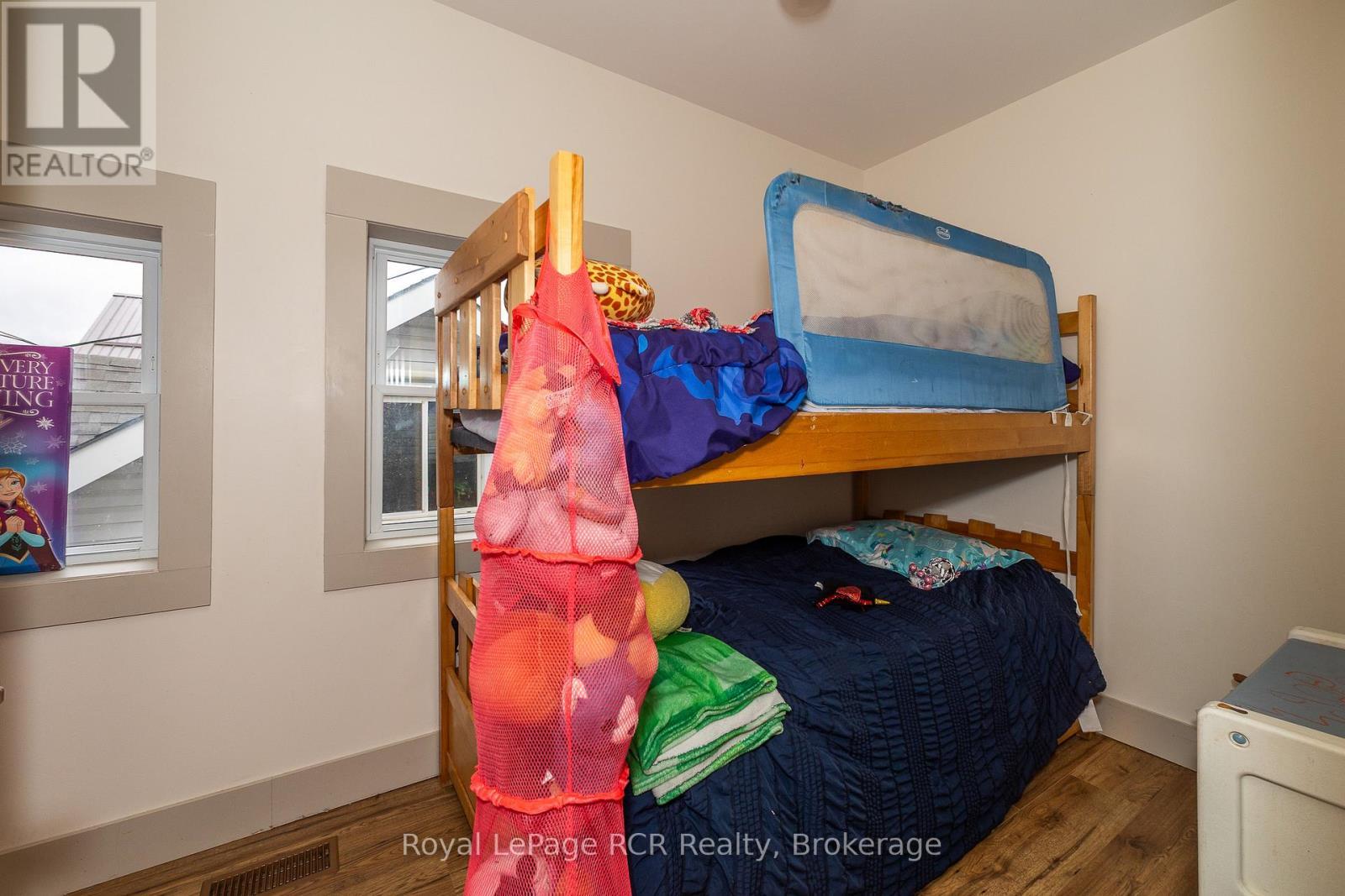 83 Main Street W, Grey Highlands, ON - Indoor Photo Showing Bedroom