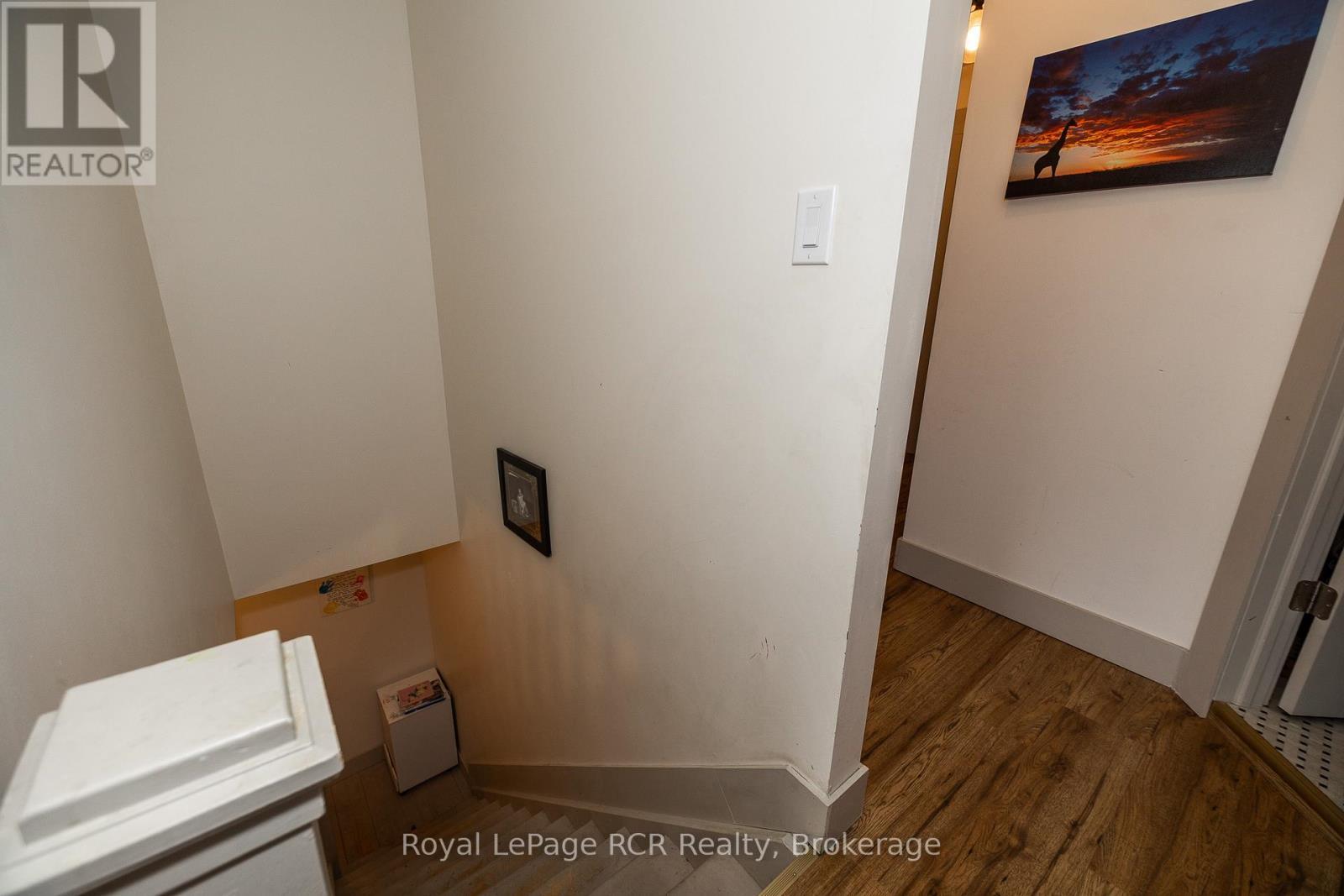 83 Main Street W, Grey Highlands, ON - Indoor Photo Showing Other Room