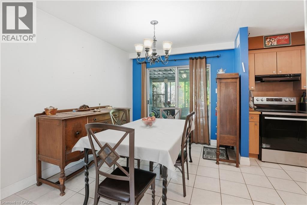 39 Paradise Road N, Hamilton, ON - Indoor