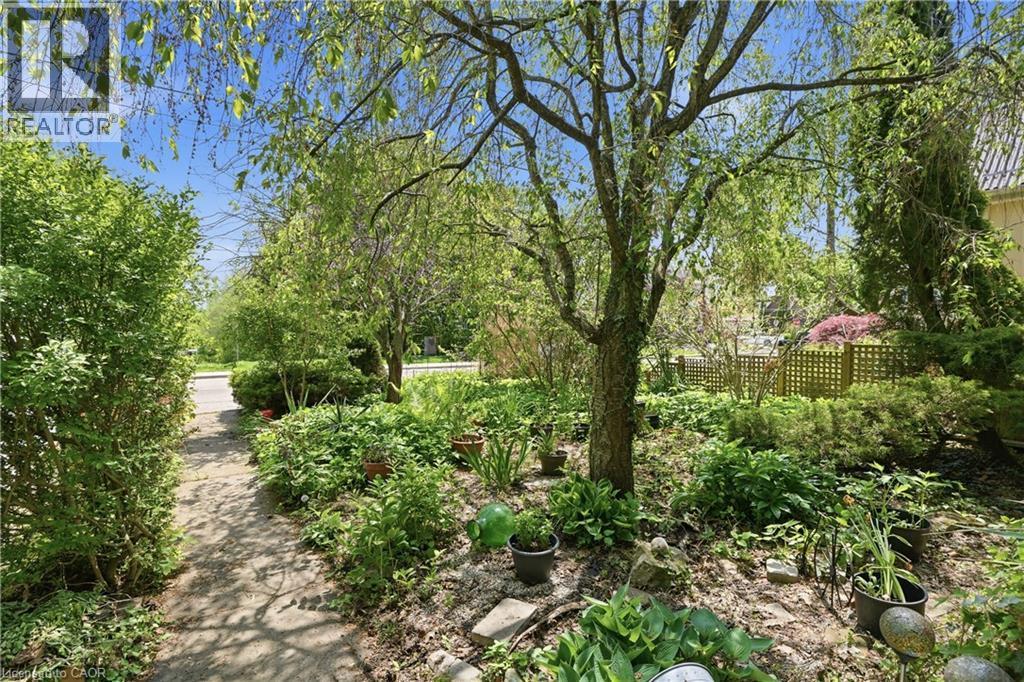39 Paradise Road N, Hamilton, ON - Outdoor