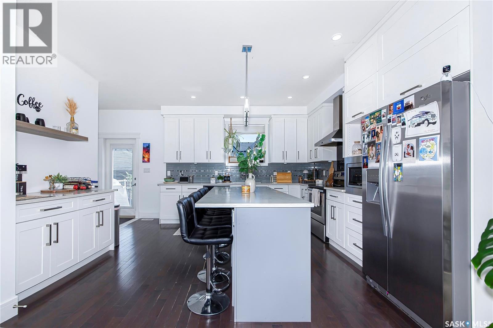246 Fast Lane, Saskatoon, SK - Indoor Photo Showing Kitchen With Upgraded Kitchen