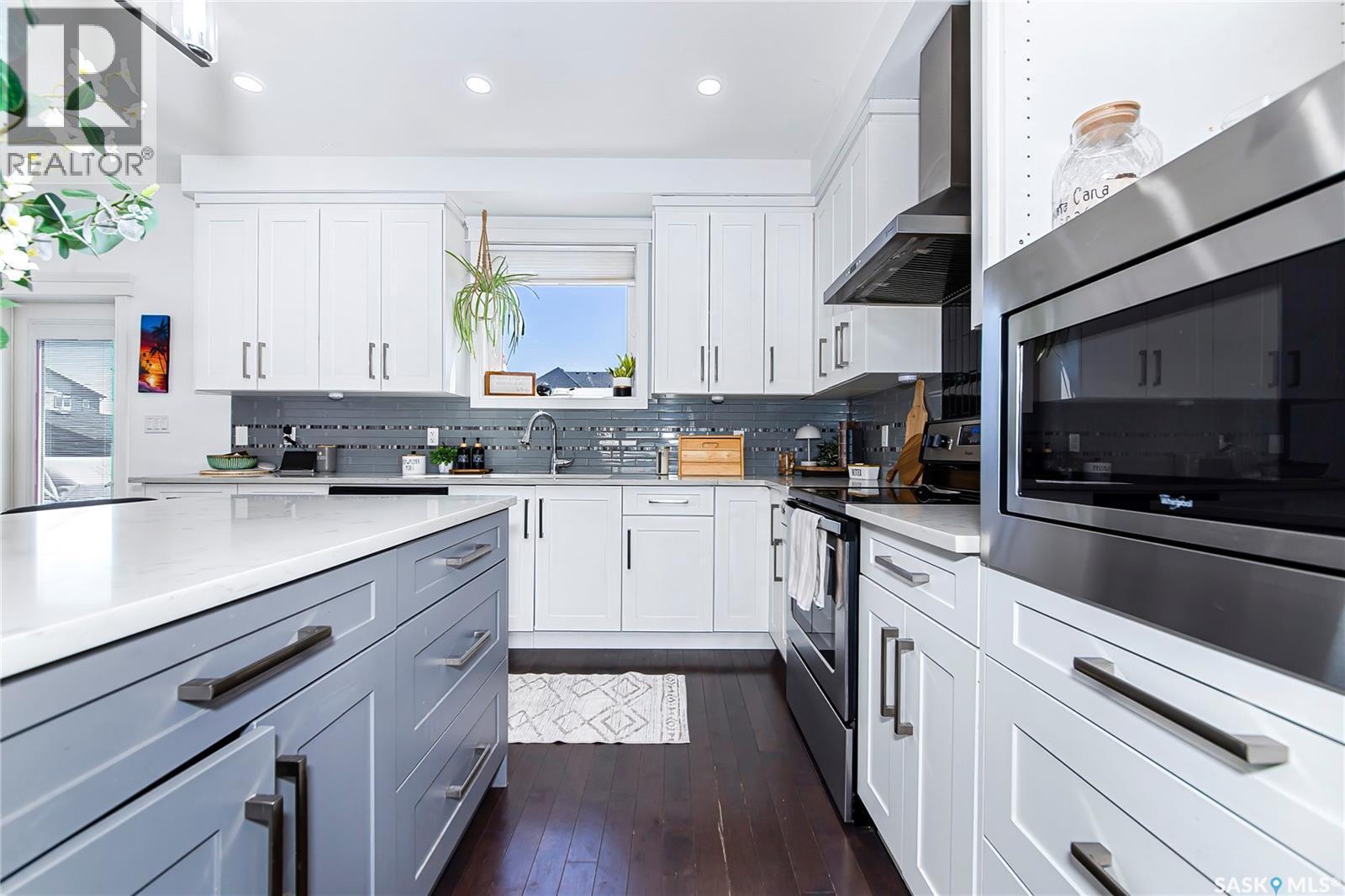 246 Fast Lane, Saskatoon, SK - Indoor Photo Showing Kitchen