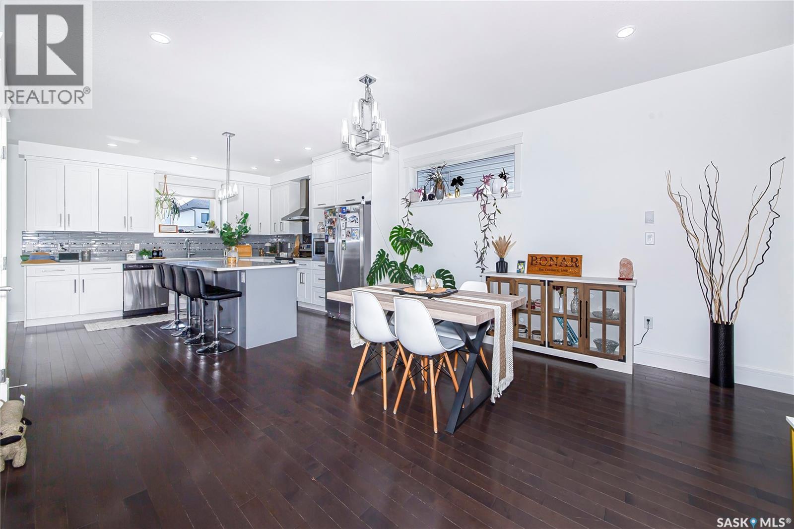 246 Fast Lane, Saskatoon, SK - Indoor Photo Showing Dining Room