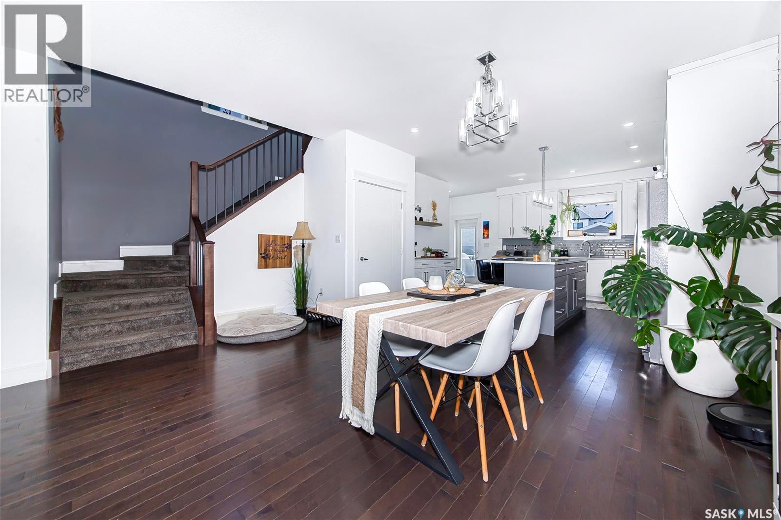 246 Fast Lane, Saskatoon, SK - Indoor Photo Showing Dining Room