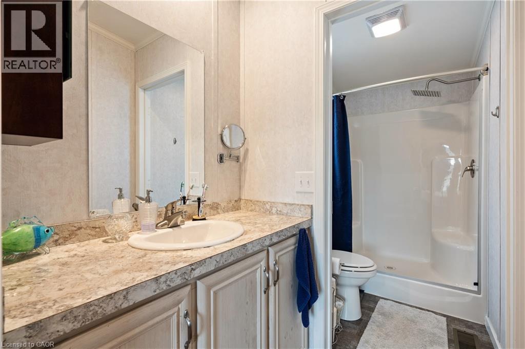22 Copper Beech Drive, Nanticoke, ON - Indoor Photo Showing Bathroom