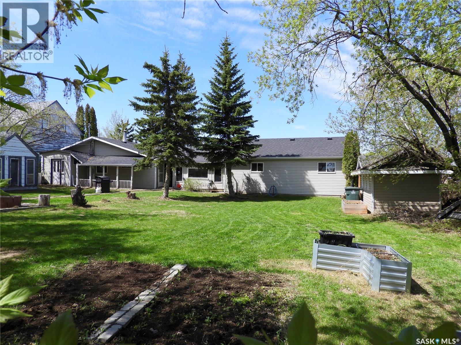 109 Windsor Avenue, Hague, SK - Outdoor