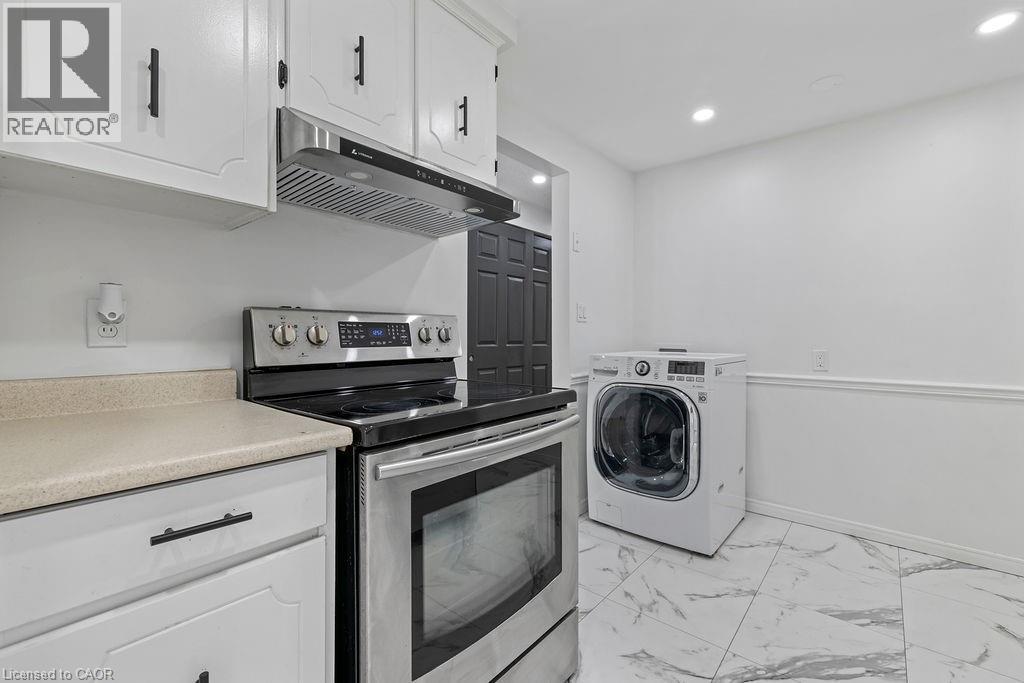 24 Tara Crescent, Thorold, ON - Indoor Photo Showing Laundry Room
