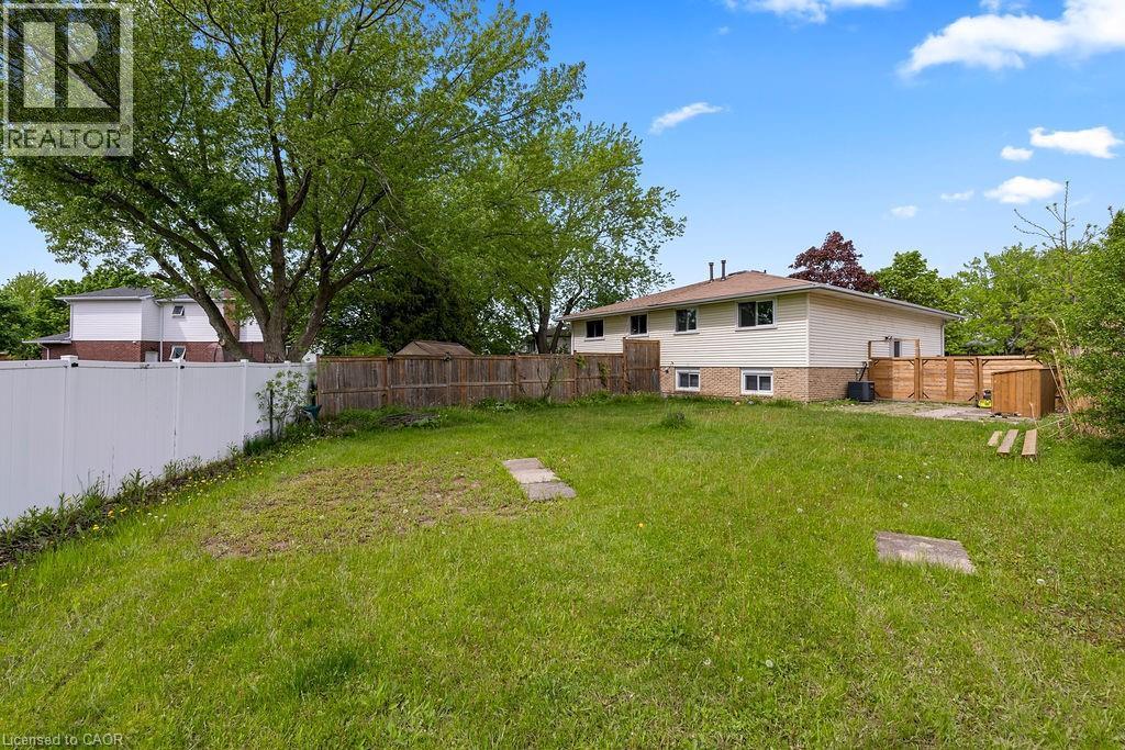 24 Tara Crescent, Thorold, ON - Outdoor