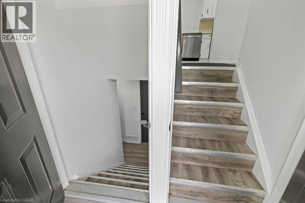 24 Tara Crescent, Thorold, ON - Indoor Photo Showing Other Room