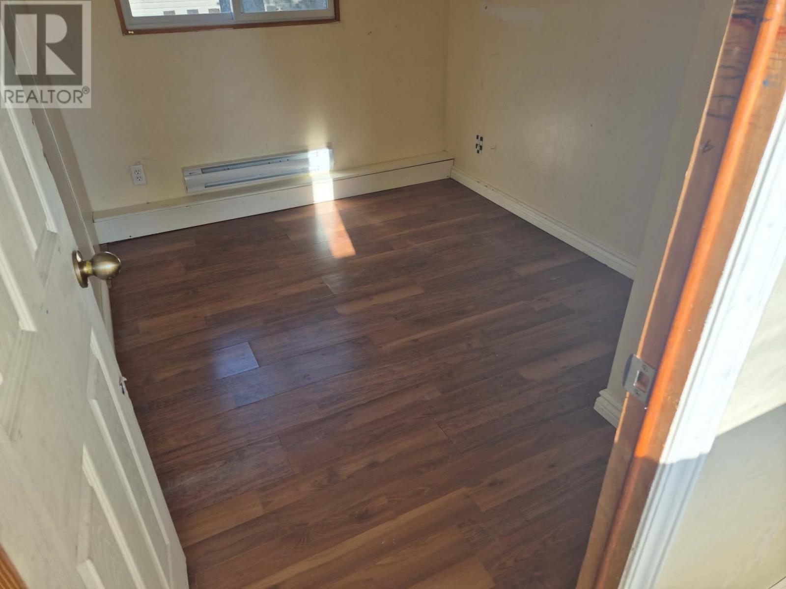 5 Willa Dr, Heyden, ON - Indoor Photo Showing Other Room