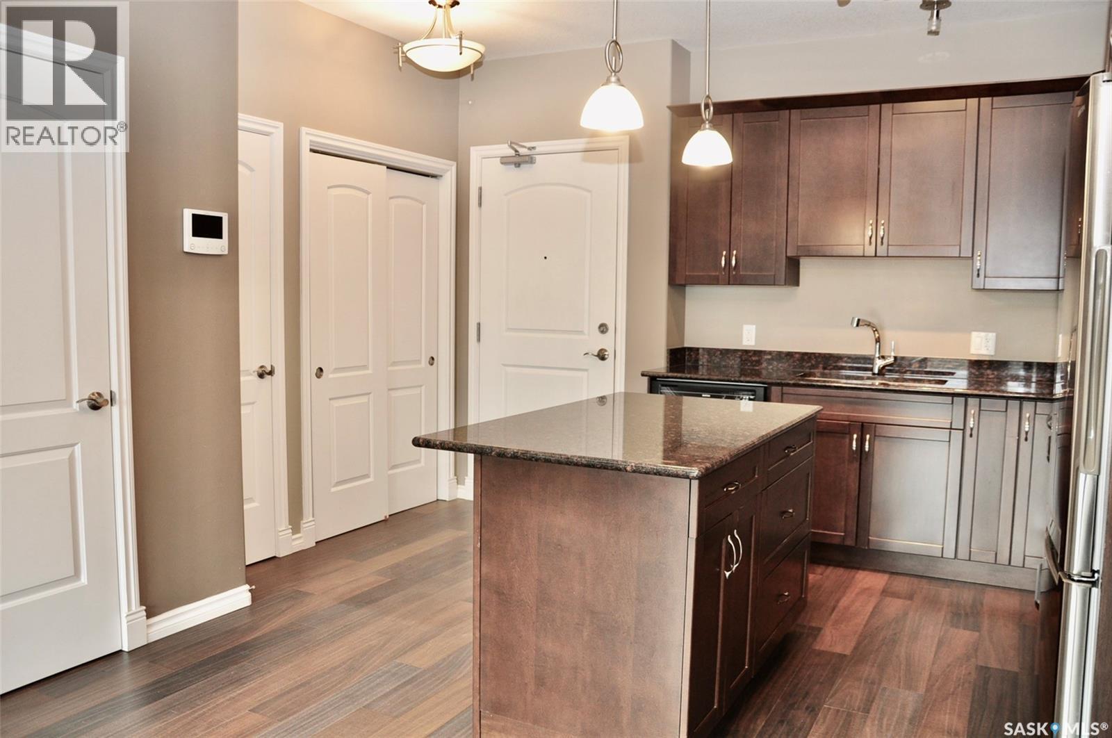 236 2710 Main Street, Saskatoon, SK - Indoor Photo Showing Kitchen