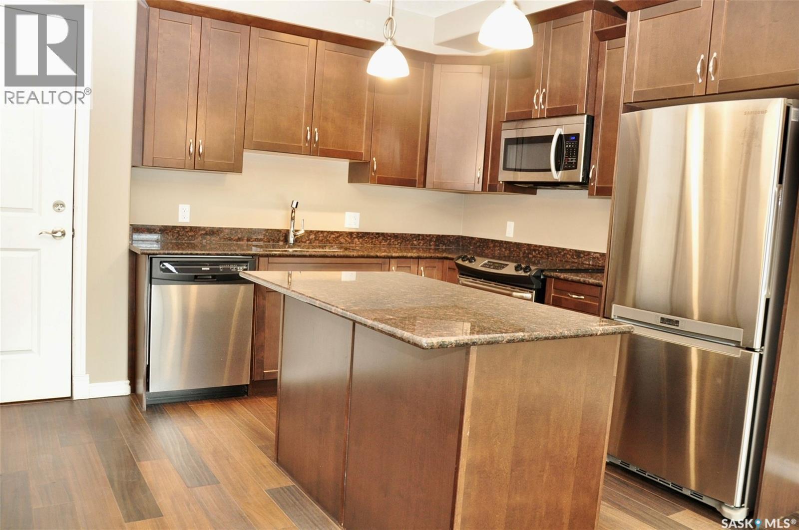 236 2710 Main Street, Saskatoon, SK - Indoor Photo Showing Kitchen