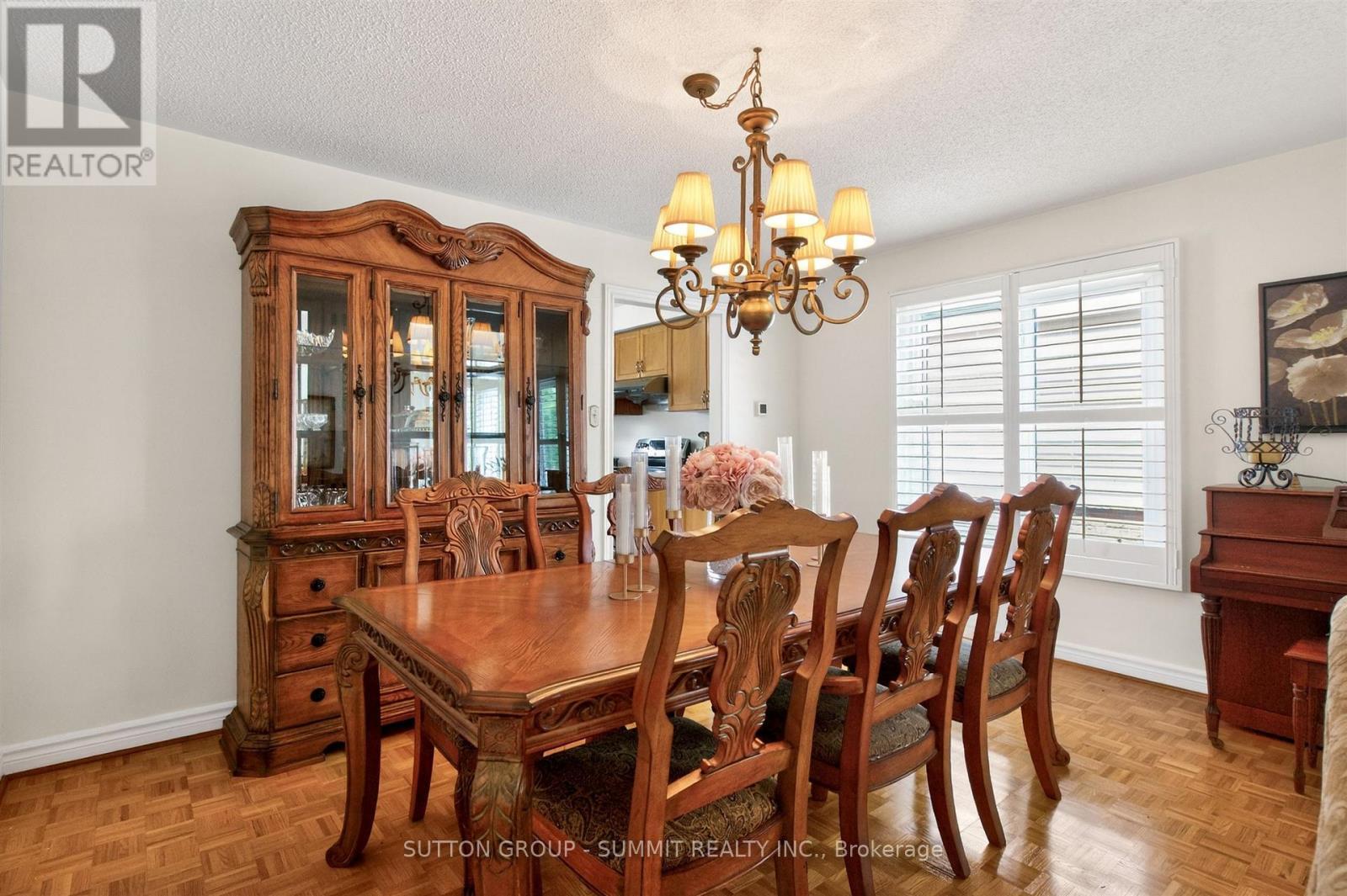 5308 Middlebury Drive, Mississauga, ON - Indoor Photo Showing Dining Room