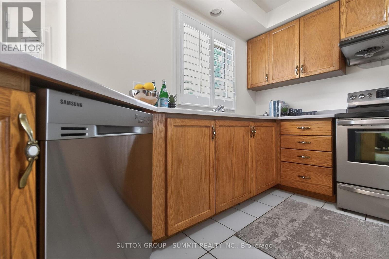 5308 Middlebury Drive, Mississauga, ON - Indoor Photo Showing Kitchen