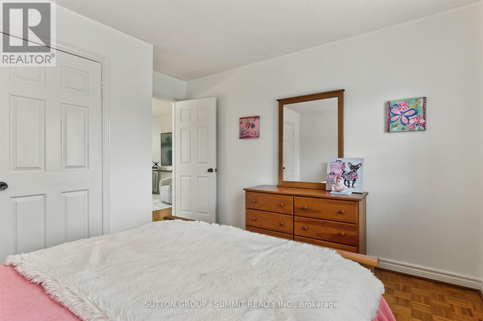 5308 Middlebury Drive, Mississauga, ON - Indoor Photo Showing Bedroom