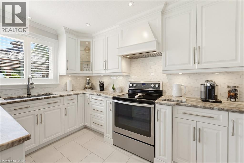 64 Highgate Road, Kitchener, ON - Indoor Photo Showing Kitchen