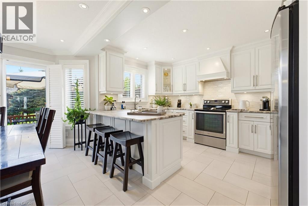64 Highgate Road, Kitchener, ON - Indoor Photo Showing Kitchen With Upgraded Kitchen