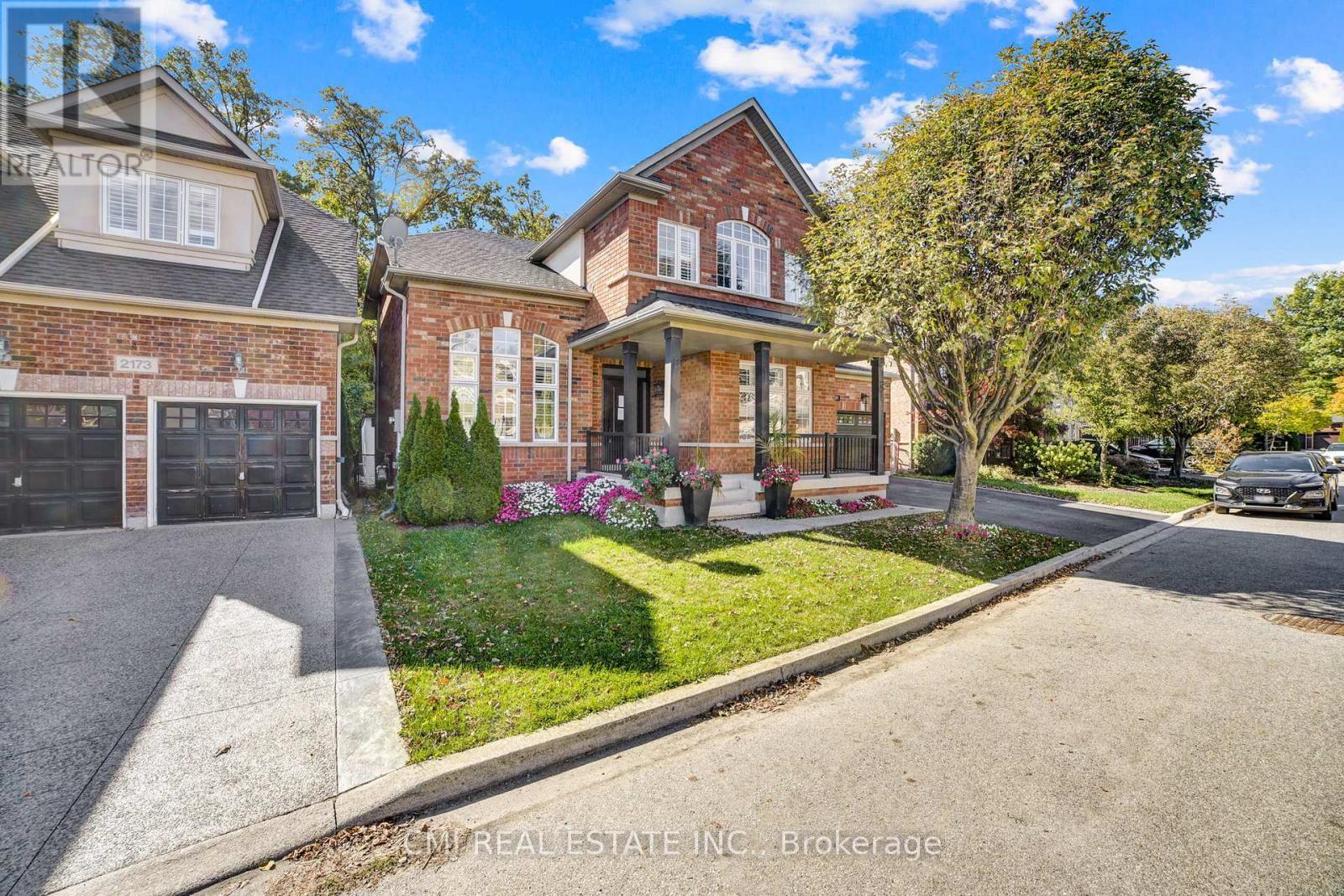 2171 Jardine Crescent, Burlington, ON - Outdoor With Facade