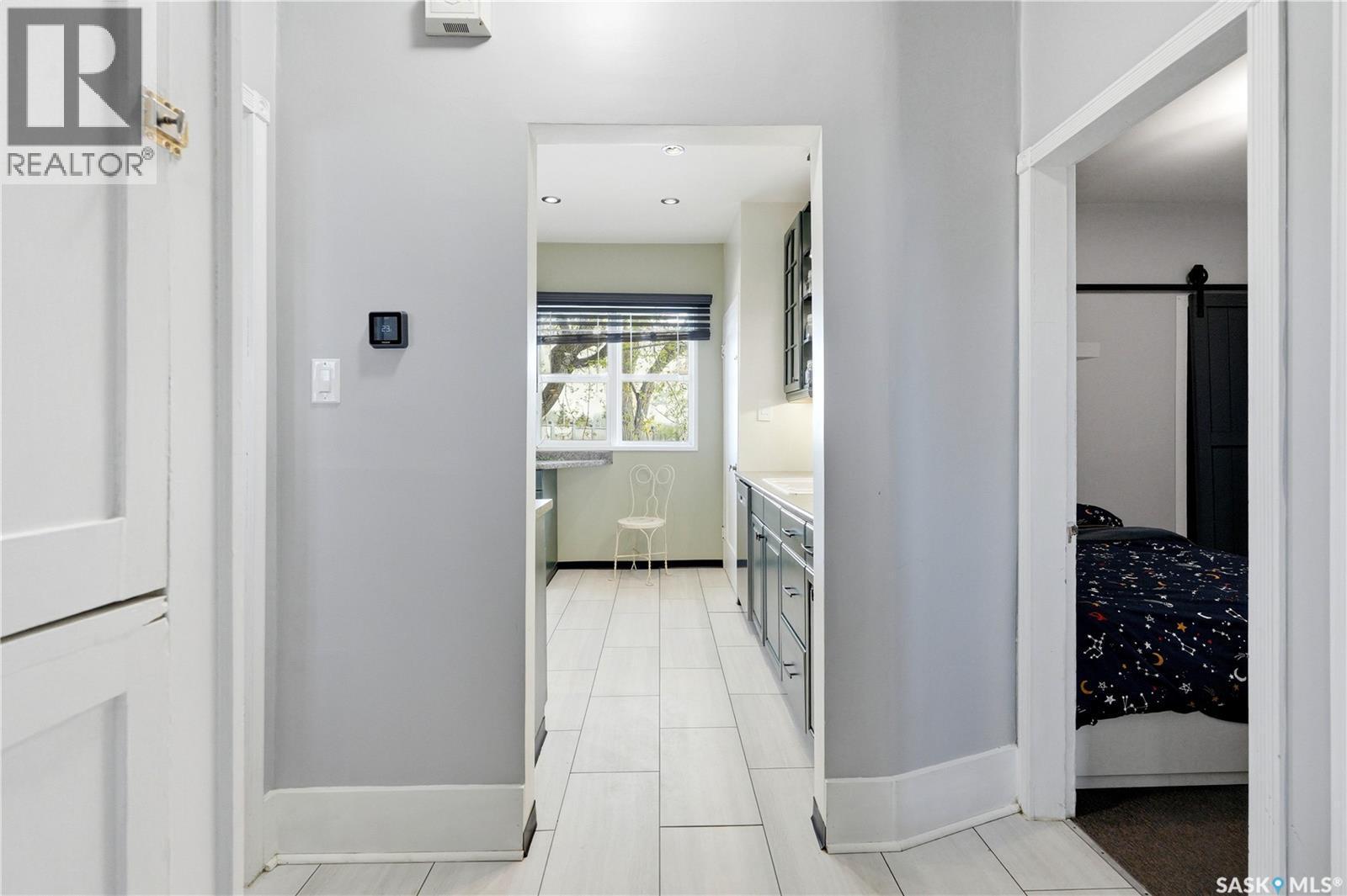 1001 Lorne Avenue, Saskatoon, SK - Indoor Photo Showing Other Room