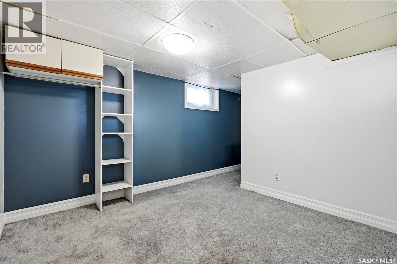 1001 Lorne Avenue, Saskatoon, SK - Indoor