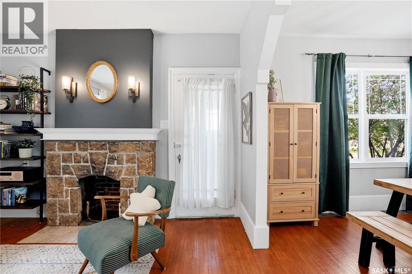 1001 Lorne Avenue, Saskatoon, SK - Indoor With Fireplace